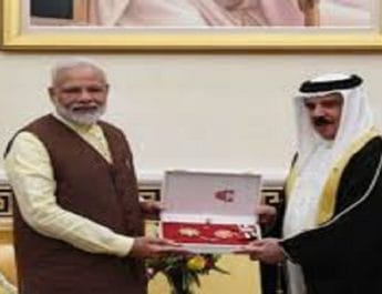 UAE के बाद बहरीन पहुंचे पीएम मोदी, 'द किंग हमाद ऑर्डर ऑफ द रेनेसां' से सम्मानित 6 Hello Uttarakhand News »