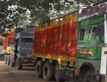 देहरादून: बिना लाइसेंस के चला रहे तीन एलपी ट्रक सीज 3 Hello Uttarakhand News »