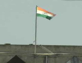 सचिवालय की बिल्डिंग से हटा जम्मू-कश्मीर का झंडा, अब सिर्फ तिरंगा 3 Hello Uttarakhand News »