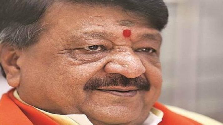 सोनिया गाँधी के अध्यक्ष बनने पर भाजपा महासचिव का तंज- राहुल आउट, सोनिया नई बल्लेबाज, क्रिकेट पैड बांधकर बैठीं प्रियंका 1 Hello Uttarakhand News »