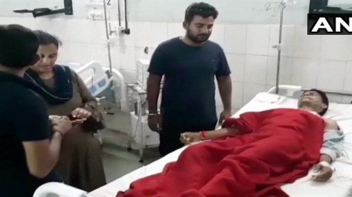 अनुच्छेद 370 हटने का जश्न मना रहें आरएसएस कार्यकर्ता की पिटाई 1 Hello Uttarakhand News »