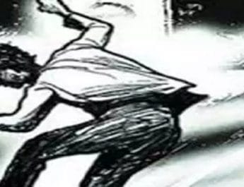 उत्तराखंड: सिपाही को धक्का देकर फरार हुआ आरोपी, बचने के लिए दूसरी मंजिल से कूदा 4 Hello Uttarakhand News »