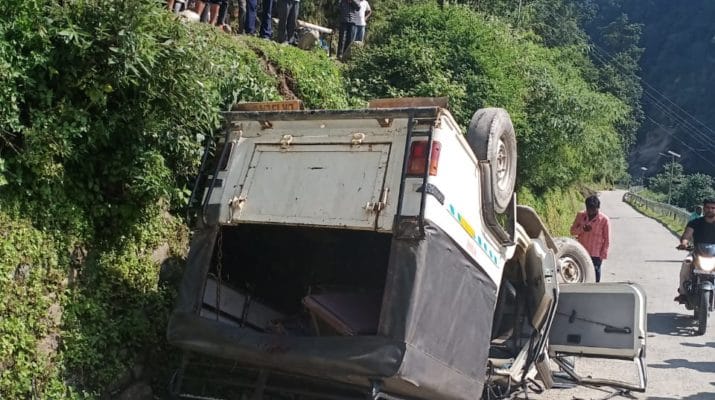 उत्तराखंड: हंसी खुशी मेले में जा रहे यात्रियों का वाहन दुर्घटनाग्रस्त, मासूम सहित दो की हालत गम्भीर 1 उत्तराखंड: हंसी खुशी मेले में जा रहे यात्रियों का वाहन दुर्घटनाग्रस्त, मासूम सहित दो की हालत गम्भीर 1 Hello Uttarakhand News »