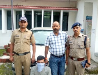 देहरादून: अंतरराज्यीय पशु तस्कर गिरोह का शातिर बदमाश मुठभेड़ के बाद गिरफ्तार 2 Hello Uttarakhand News »