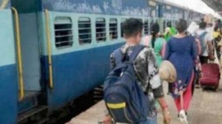 रेलवे में जल्द खत्म होगा वेटिंग टिकट का झंझट, यात्रियों की डिमांड पर चलेगी ट्रेन 1 Hello Uttarakhand News »