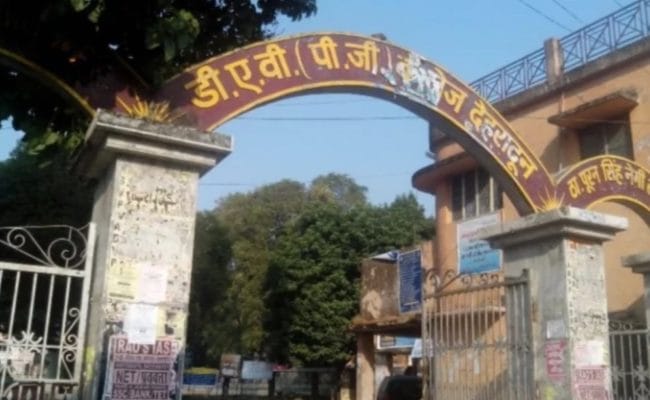 छात्रसंघ चुनाव: महाविद्यालयों में मतदान शुरू, शाम को आएगा परिणाम 1 Hello Uttarakhand News »