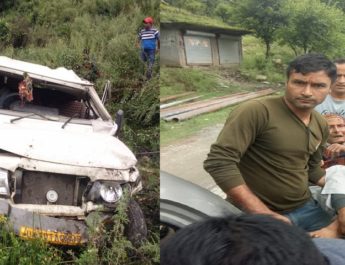 सड़क हादसा: गहरी खाई में गिरा वाहन, 6 लोग बुरी तरह घायल 3 Hello Uttarakhand News »
