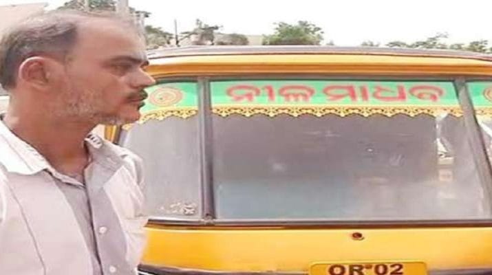 10 हजार का ऑटो रिक्शा, 52,500 का चालान; गाड़ी छोड़ कर भागा चालक 1 Hello Uttarakhand News »