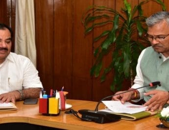 एचआईवी संक्रमितों को मिलेगी पेंशन व निशुल्क यात्रा सुविधा: सीएम त्रिवेंद्र रावत 2 Hello Uttarakhand News »