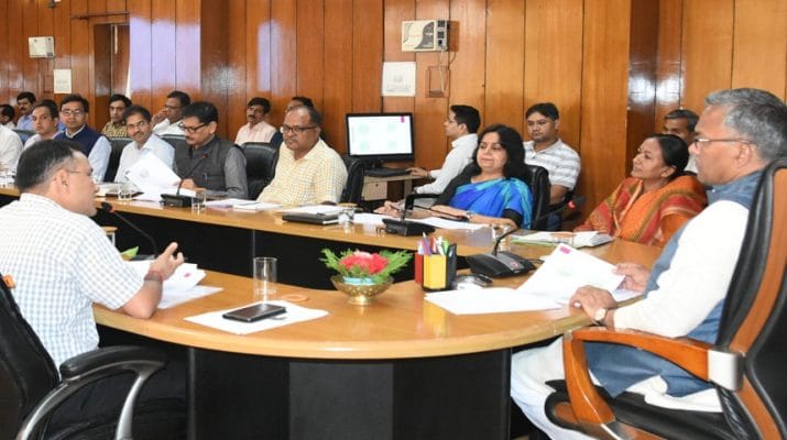 राज्य की आय के संसाधन बढ़ाने के लिए सीएम ने दिए दीर्घकालीन योजना बनाने के निर्देश 1 Hello Uttarakhand News »