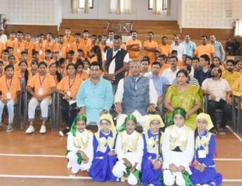 उत्तराखंड के 55 मेधावी छात्र-छात्राएं 'भारत भ्रमण' पर, मुख्यमंत्री ने पिलाई डेंगू डोज 2 Hello Uttarakhand News »