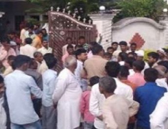 उत्तराखंड: मोबाइल को लेकर दो भाइयों में मारपीट, छोटे भाई ने बड़े भाई को उतारा मौत के घाट 4 Hello Uttarakhand News »