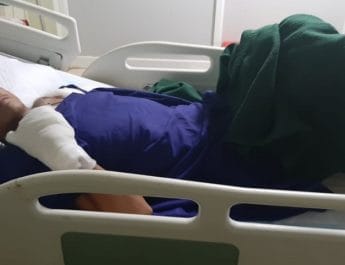 उत्तराखंड: बदहाल स्वास्थ्य व्यवस्थाएं- 6 अस्पतालों में हुआ रेफर, समय से इलाज नहीं मिलने पर गंवाया हाथ 3 Hello Uttarakhand News »