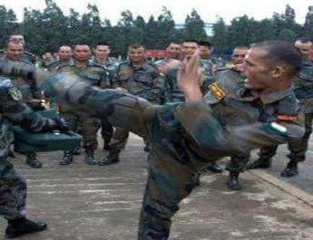 लद्दाख बॉर्डर पर भारत-चीनी सेना भिड़ी, हुई धक्का-मु्क्की; दोनों देशों ने बढाई सैनिकों की संख्या 2 Hello Uttarakhand News »