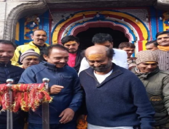 सुपर स्टार रजनीकांत ने बेटी के साथ किये बाबा केदार के दर्शन 4 Hello Uttarakhand News »
