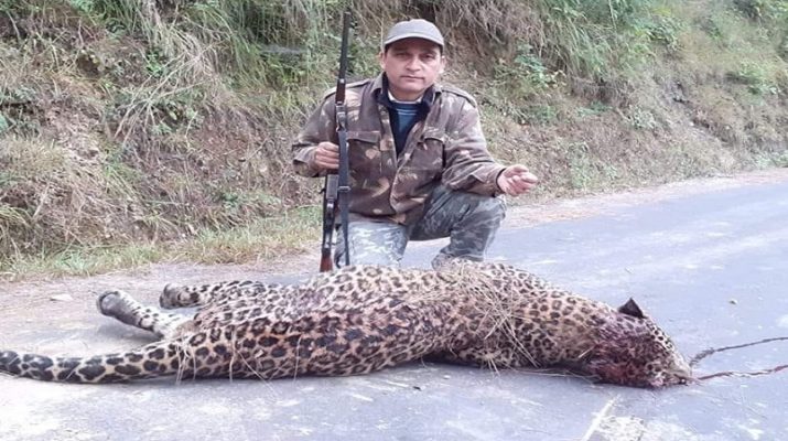 उत्तराखंड: घास लेने गई महिला को निवाला बनाने वाले गुलदार को शिकारी हुकिल ने किया ढेर 1 Hello Uttarakhand News »