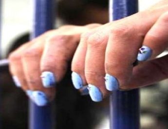 छात्रवृत्ति घोटाले में अर्पणा घर से गिरफ्तार, षड्यंत्र रचकर सरकारी पैसे का किया गबन 3 Hello Uttarakhand News »