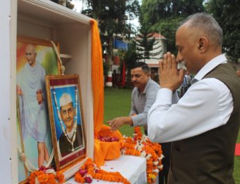 डीजीपी अनिल कुमार रतूड़ी ने महात्मा गांधी और लालबहादुर शास्त्री को दी गई श्रद्धांजलि 4 Hello Uttarakhand News »
