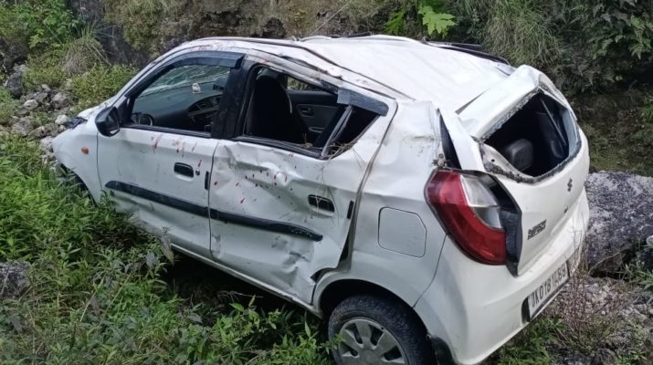 मसूरी,दर्दनाक हादसा: खाई में गिरी कार, चार लोग घायल 1 Hello Uttarakhand News »