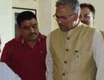 हरीश रावत ने शुभचिंतकों को अस्पताल से दिया सन्देश, CM त्रिवेंद्र ने पूछा हाल 2 Hello Uttarakhand News »