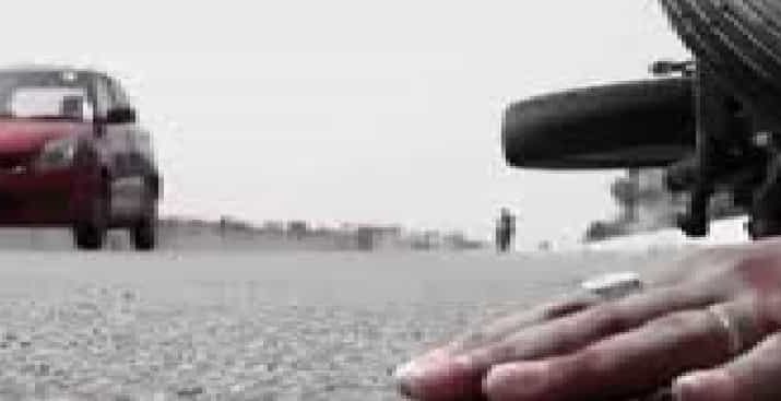 खाई में गिरी कार एक मौत दो लोग घायल 1 Hello Uttarakhand News »