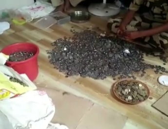 भिखारी की मौत के बाद झोपड़ी से बरामद हुए लाखों रुपये, गिनने में लग गए घंटों 2 Hello Uttarakhand News »