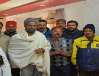 बेटी और दामाद संग बद्रीनाथ पहुंचे सूपर स्टार रजनीकांत, मांगी मुरादें 2 Hello Uttarakhand News »