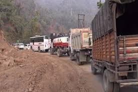 ऋषिकेश गंगोत्री हाईवे देर रात से बंद, दोनों ओर 25 से ज्यादा वाहन फंसे 2 ऋषिकेश गंगोत्री हाईवे देर रात से बंद, दोनों ओर 25 से ज्यादा वाहन फंसे 2 Hello Uttarakhand News »