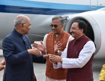उत्तराखंड पहुंचे राष्ट्रपति रामनाथ कोविंद, मुख्यमंत्री सहित कई मंत्रियों ने किया स्वागत 2 Hello Uttarakhand News »