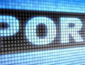 बाजार के बीच विज्ञापन स्क्रीन पर हैकर्स ने चला दी पॉर्न, घंटों पोर्नोग्राफी से लोग हुए असहज 4 Hello Uttarakhand News »