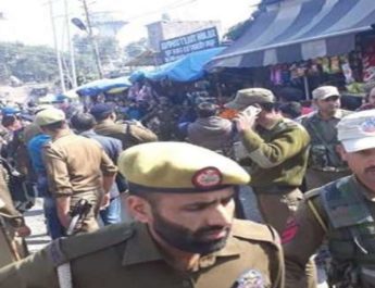 जम्मू को दहलाने की बड़ी साजिश नाकाम, बस से 18 किलो विस्फोटक बरामद 2 Hello Uttarakhand News »