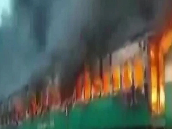 पकिस्तान में हुआ भयानक रेलवे हादसा, 65 लोगों की मौत 4 Hello Uttarakhand News »