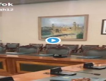 VIDEO: पकिस्तानी पीएम इमरान की कुर्सी पर बनाई TikTok वीडियो, लोगों ने किया ट्रोल.. 2 Hello Uttarakhand News »