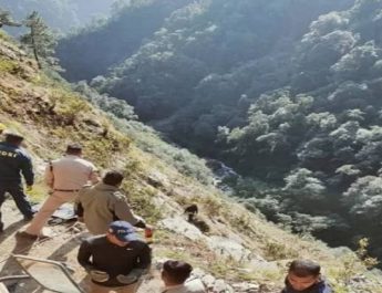 केदारनाथ हाईवे पर बोल्डर गिरने से आठ लोगों की मौत 3 Hello Uttarakhand News »