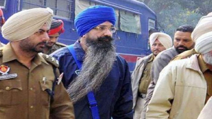 पंजाब के पूर्व सीएम के हत्यारे की सजा हुई कम, गृह मंत्रालय ने फांसी की सजा बदलकर उम्रकैद में की तब्दील 1 पंजाब के पूर्व सीएम के हत्यारे की सजा हुई कम, गृह मंत्रालय ने फांसी की सजा बदलकर उम्रकैद में की तब्दील 1 Hello Uttarakhand News »