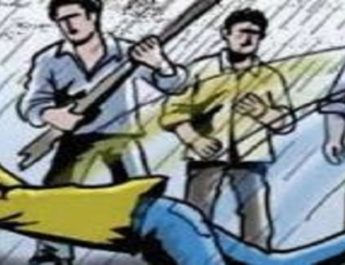 उत्तराखंड: दोस्तों के साथ घूमने गाँव गया युवक, लोगों ने चोर समझकर पीटा 2 Hello Uttarakhand News »