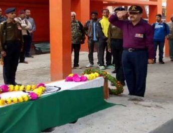 उत्तराखंड का जवान शहीद, सैन्य सम्मान के साथ दी गई अंतिम विदाई 2 Hello Uttarakhand News »