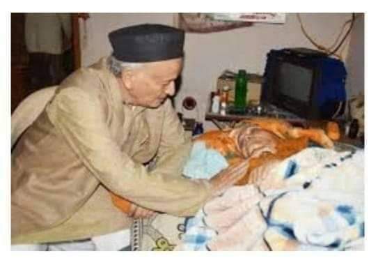 दुखद: महाराष्ट्र के राज्यपाल की बहन का निधन शोक की लहर 1 दुखद: महाराष्ट्र के राज्यपाल की बहन का निधन शोक की लहर 1 Hello Uttarakhand News »