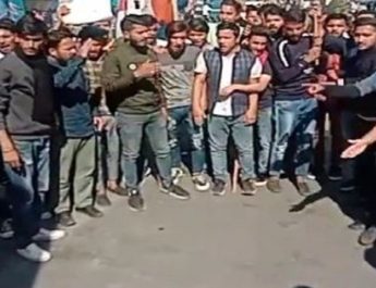 फीस बढ़ोतरी के विरोध में सड़कों पर उतरे NSUI के छात्र, फूंका मंत्री का पुतला 3 Hello Uttarakhand News »