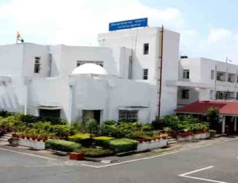 पूर्व मुख्यमंत्रियों की सुविधाओं पर विस सत्र में विधेयक लाने की तैयारी में सरकार 4 Hello Uttarakhand News &raquo;