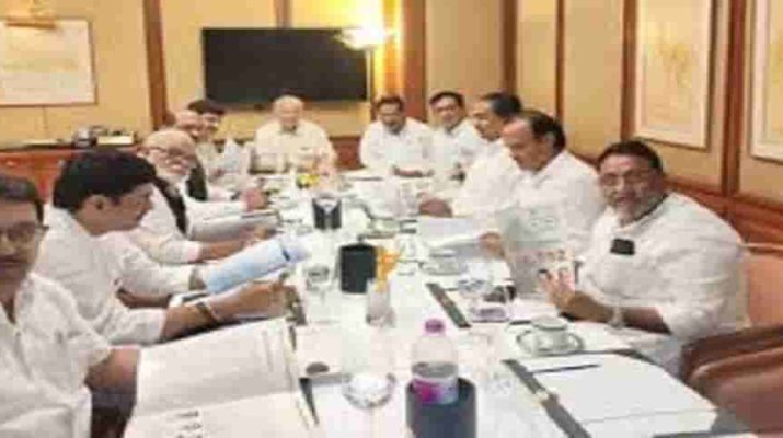 शरद पवार के घर कांग्रेस और एनसीपी की बैठक हुई शुरू 1 Hello Uttarakhand News »