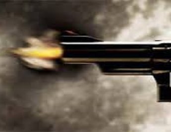 शराब के नशे में धुत्त होकर कर रहें थे हवा में फायरिंग पुलिस ने किया गिरफ्तार , 2 Hello Uttarakhand News »