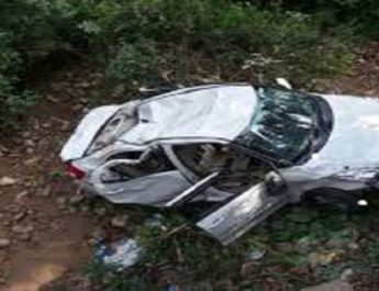 खाई में गिरी कार, एक की मौत, तीन घायल 4 Hello Uttarakhand News »