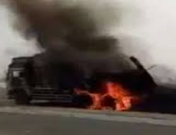 जम्मू कश्मीर: सेब के ट्रक को किया आग के हवाले 4 Hello Uttarakhand News »