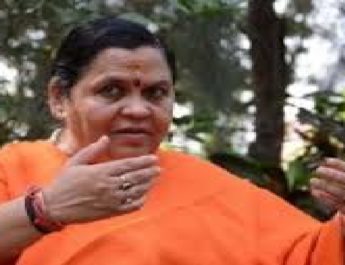 पैदल चलकर देवप्रयाग पहुंची पूर्व केंद्रीय मंत्री उमा भारती 3 Hello Uttarakhand News »