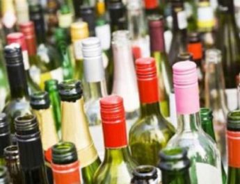 25 पेटी के साथ शराब तस्कर गिरफ्तार 3 Hello Uttarakhand News »