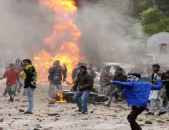 CAA पर बढ़ा बवाल, 30 लोग गिरफ्तार, 250 अज्ञात लोगों के साथ सपा सांसद पर भी मुकदमा दर्ज 2 Hello Uttarakhand News »