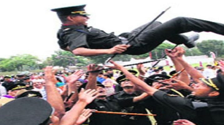 आईएमए अवॉर्ड सेरेमनी में जेंटलमैन कैडेट्स सम्मानित, शनिवार को 306 भारतीय व 71 विदेशी कैडेट होंगे पास आउट 1 आईएमए अवॉर्ड सेरेमनी में जेंटलमैन कैडेट्स सम्मानित, शनिवार को 306 भारतीय व 71 विदेशी कैडेट होंगे पास आउट 1 Hello Uttarakhand News »