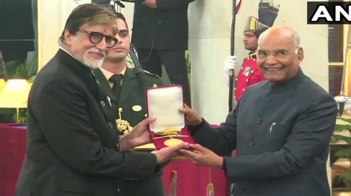 अमिताभ बच्‍चन को 'दादा साहब फाल्‍के अवार्ड', राष्‍ट्रपति ने किया सम्‍मानित 1 Hello Uttarakhand News »