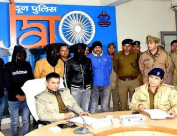 देहरादून: सर्राफा लूट काण्ड का खुलासा, लूटी गयी ज्वैलरी समेत 3 लुटेरे दिल्ली से गिरफ्तार 4 Hello Uttarakhand News »